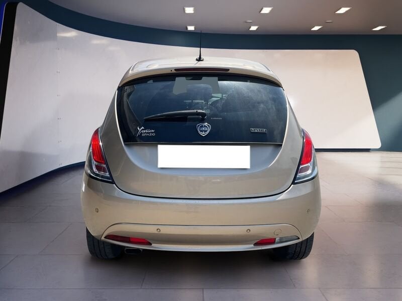 Lancia Ypsilon III 2015 1.0 hybrid Gold s&s 70cv usato a Torino