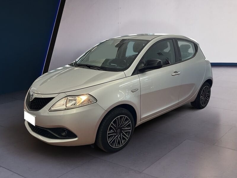 Lancia Ypsilon III 2015 1.0 hybrid Gold s&s 70cv ibrida usato a Torino