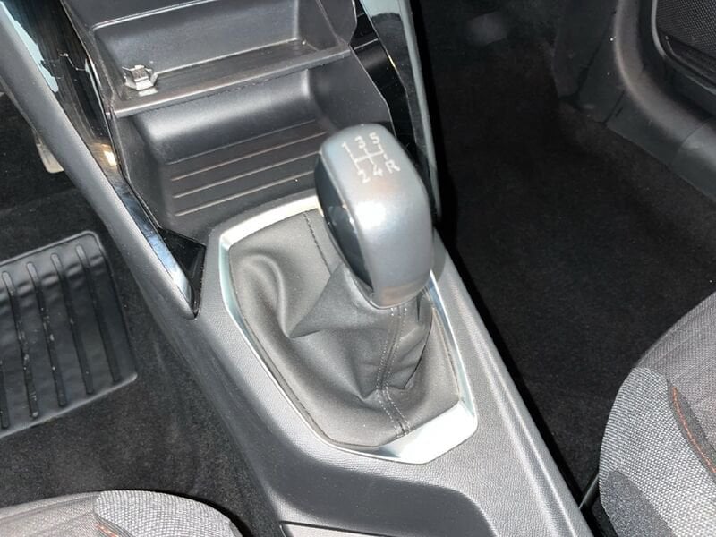 Peugeot 208 II 2019 1.2 puretech Active Pack s&s 75cv usato a Torino