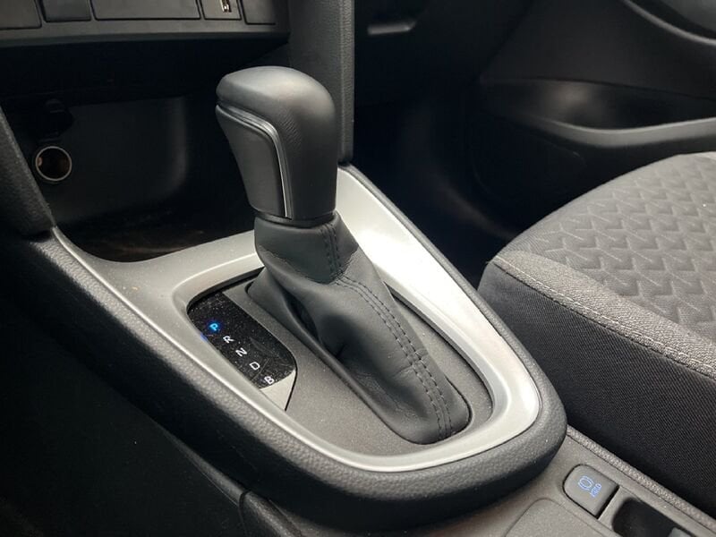 Toyota Yaris Cross 1.5h Business fwd 116cv e-cvt  usato a Torino