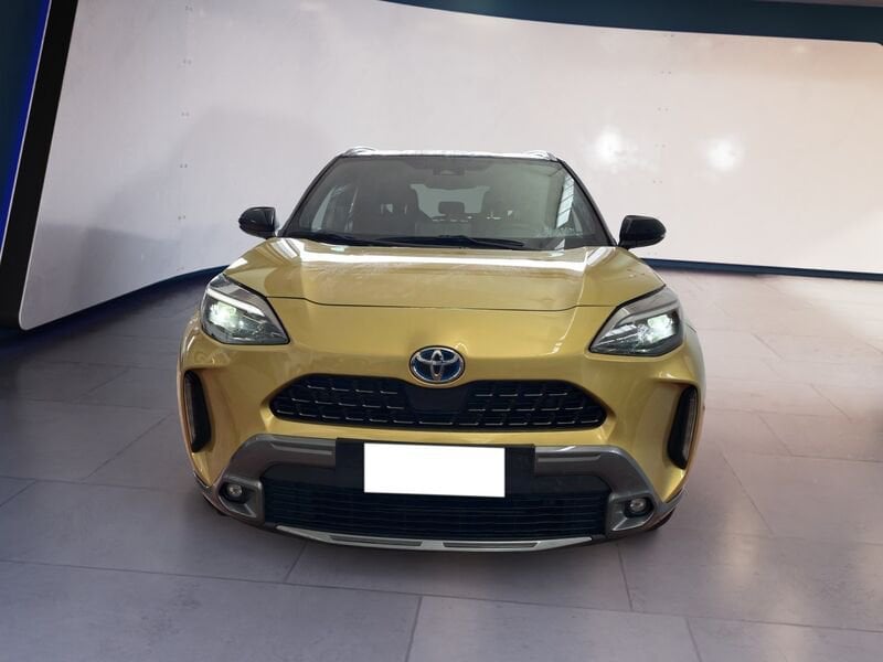 Toyota Yaris Cross 1.5h Premiere awd-i 116cv e-cvt  usato a Torino