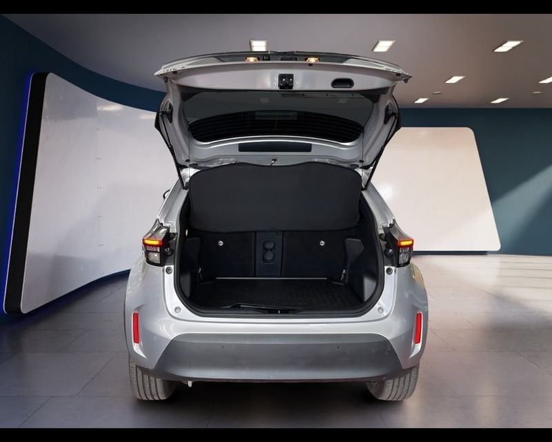 Toyota Yaris Cross 1.5h Trend awd-i 116cv e-cvt usato a Torino