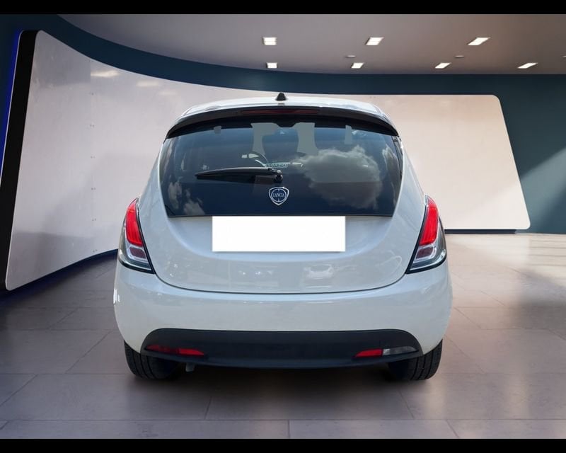 Lancia Ypsilon NUOVA My24 402 Oro 1.0 usato a Torino