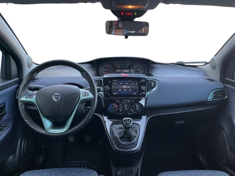 Lancia Ypsilon III 2021 1.0 firefly hybrid Gold s&s 70cv usato a Torino