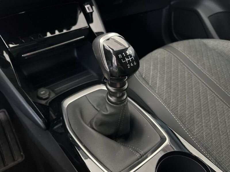 Peugeot 208 II 2023 1.2 puretech Allure s&s 100cv  usato a Torino