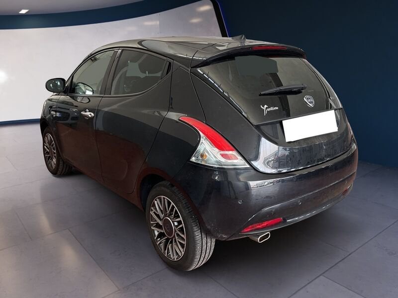 Lancia Ypsilon III 2021 1.0 firefly hybrid Gold s&s 70cv  usato a Torino