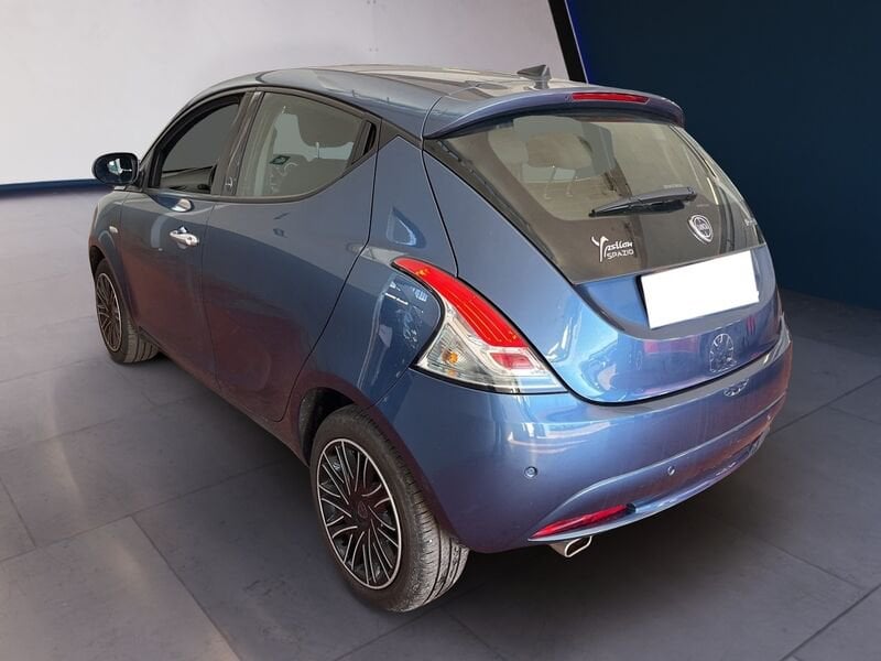 Lancia Ypsilon III 2021 1.0 firefly hybrid Gold s&s 70cv ibrida usato a Torino