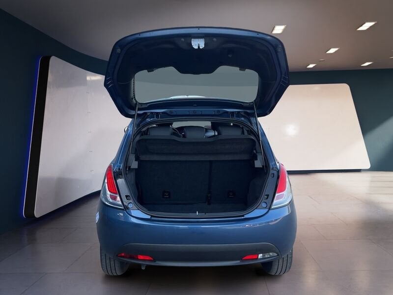 Lancia Ypsilon III 2021 1.0 firefly hybrid Gold s&s 70cv usato a Torino