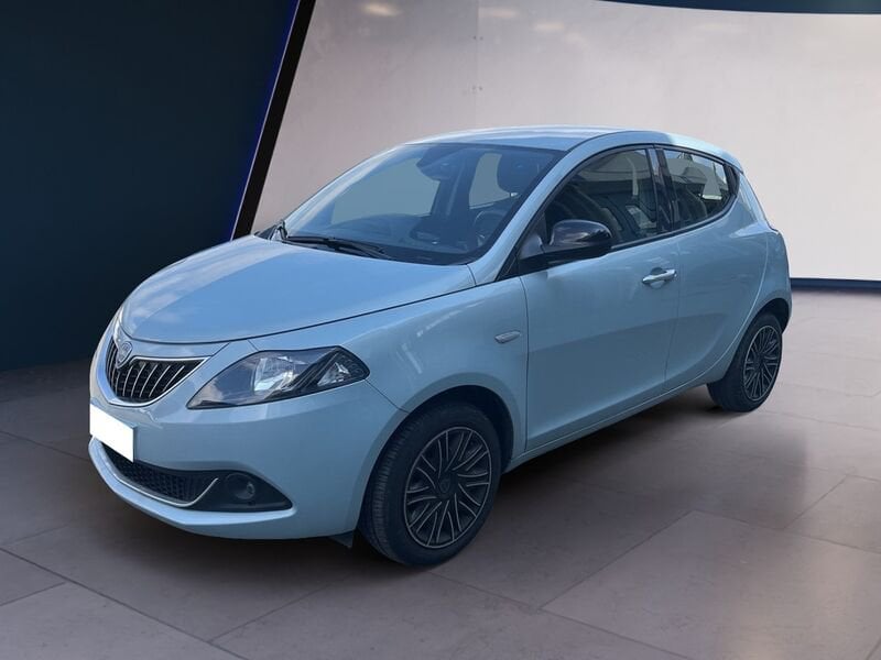 Lancia Ypsilon III 2021 1.0 firefly hybrid Gold s&s 70cv usato a Torino