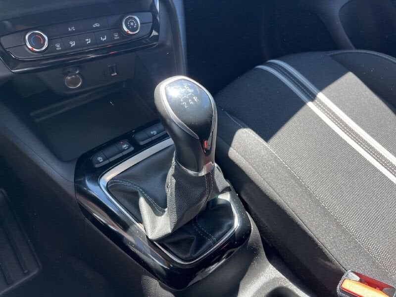 Opel Corsa VI 2020 1.2 D&T s&s 75cv benzina usato a Torino