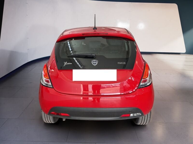 Lancia Ypsilon III 2015 1.0 firefly hybrid Silver s&s 70cv usato a Torino