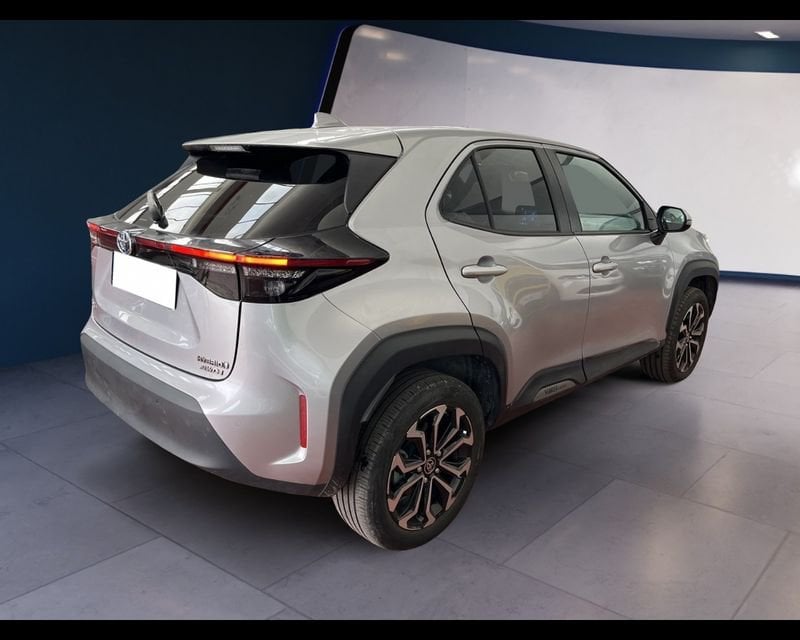 Toyota Yaris Cross 1.5h Trend awd-i 116cv e-cvt usato a Torino