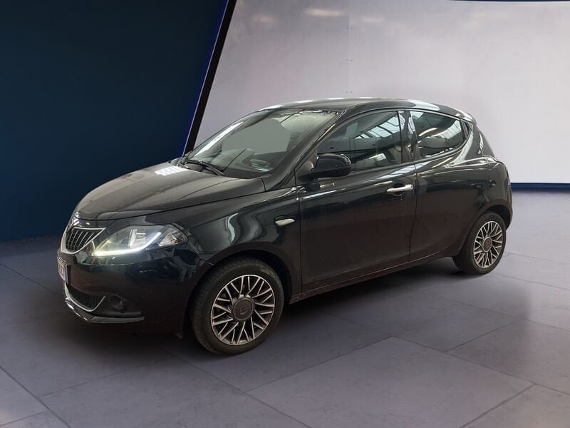 Lancia Ypsilon III 2021 1.0 firefly hybrid Gold s&s 70cv usato a Torino