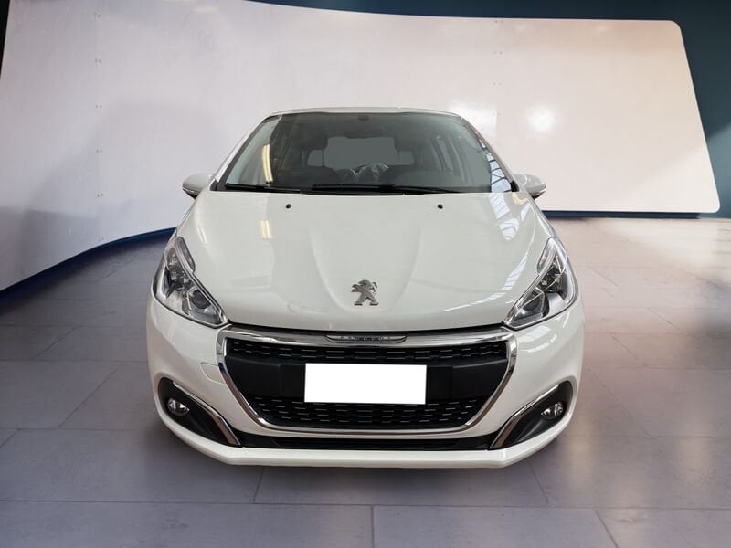 Peugeot 208 I 2015 5p 1.2 puretech Active 68cv  usato a Torino