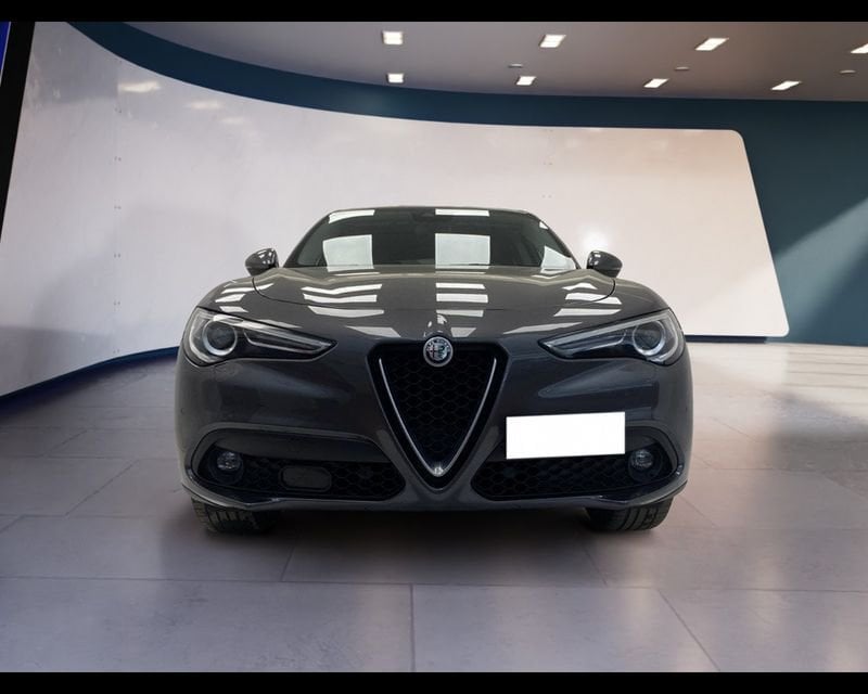 Alfa Romeo Stelvio 2017 2.2 t Executive Q4 210cv auto my19  usato a Torino