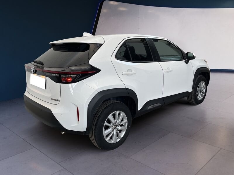 Toyota Yaris Cross 1.5h Business fwd 116cv e-cvt  usato a Torino