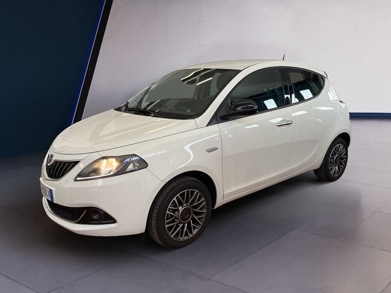 Lancia Ypsilon III 2021 1.0 firefly hybrid Gold Plus s&s 70cv 5p.ti usato a Torino