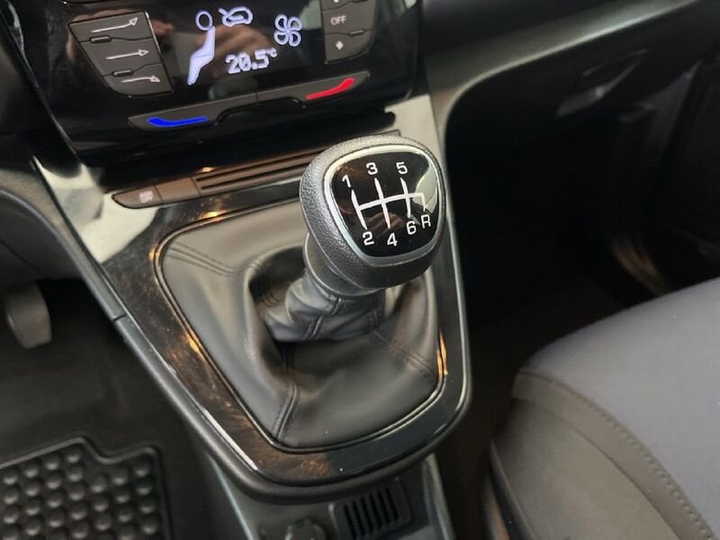 Lancia Ypsilon III 2021 1.0 firefly hybrid Gold Plus s&s 70cv 5p.ti usato a Torino