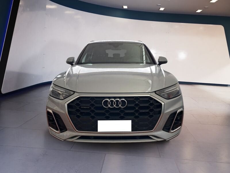 Audi Q5 II 2020 40 2.0 tdi mhev 12V S line Plus quattro s-tronic  usato a Torino