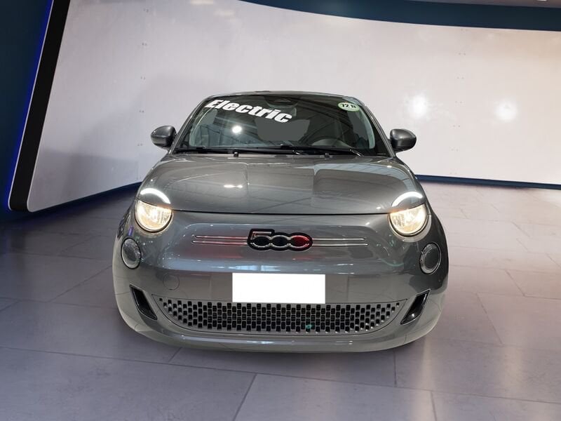 Fiat 500e 500 Elettrica La Nuova 500 Serie1 La Nuova 500 – Icon+ Berlina  Usata Con 2236 Km A Torino