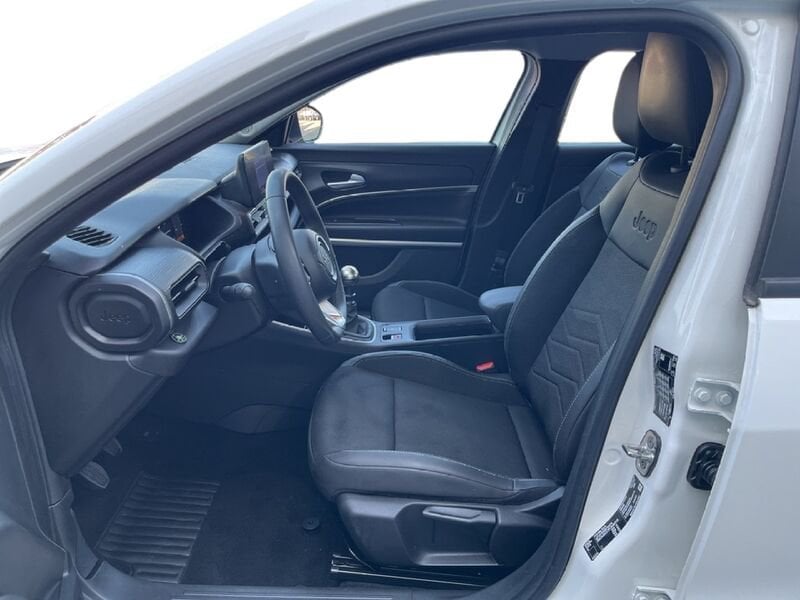 Jeep Avenger 2022 1.2 turbo Altitude fwd 100cv benzina usato a Torino