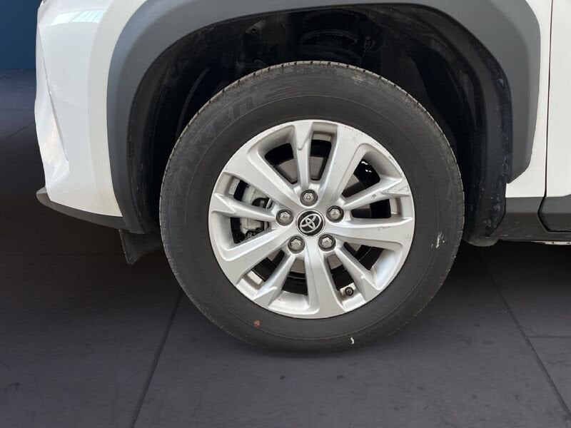 Toyota Yaris Cross 1.5h Business fwd 116cv e-cvt  usato a Torino