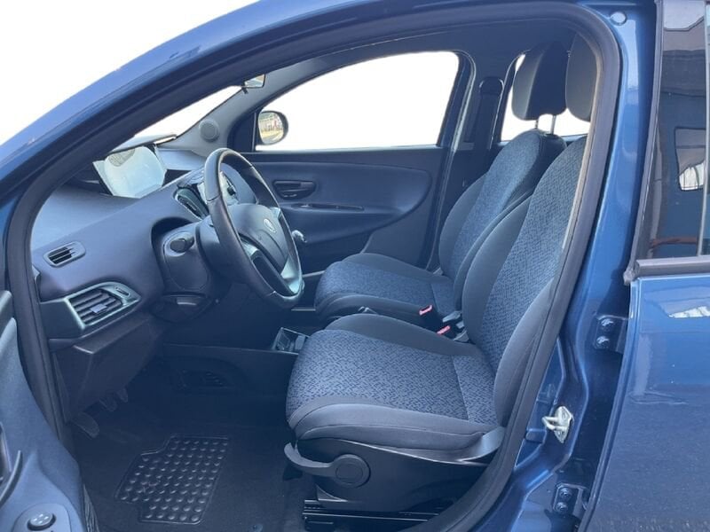 Lancia Ypsilon III 2021 1.0 firefly hybrid Gold s&s 70cv usato a Torino