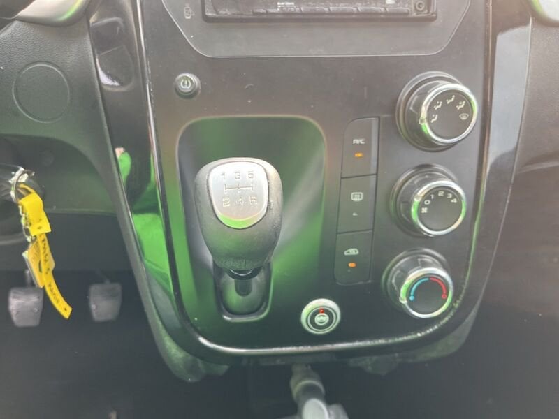 Mahindra KUV100 1.2 K8 m-bifuel usato a Torino