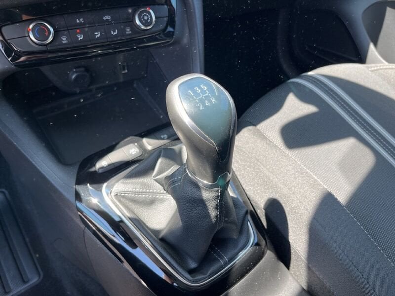 Opel Corsa VI 2020 1.2 D&T s&s 75cv benzina usato a Torino