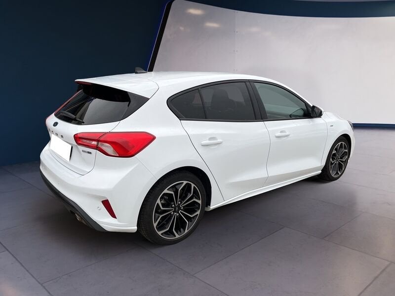 Ford Focus V 2022 1.0 ecoboost h ST-Line Design 125cv  usato a Torino