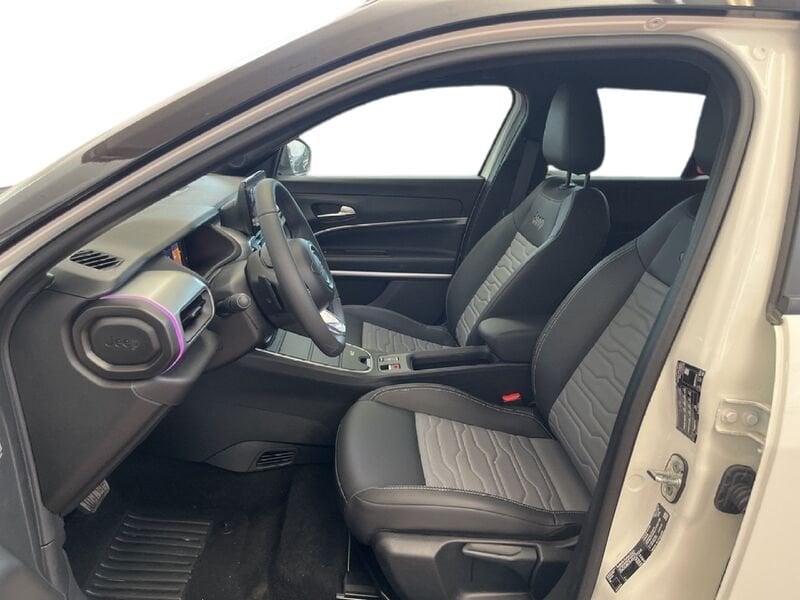 Jeep Avenger ICE 4XE 1.2 145 CV Mhev Overland usato a Torino