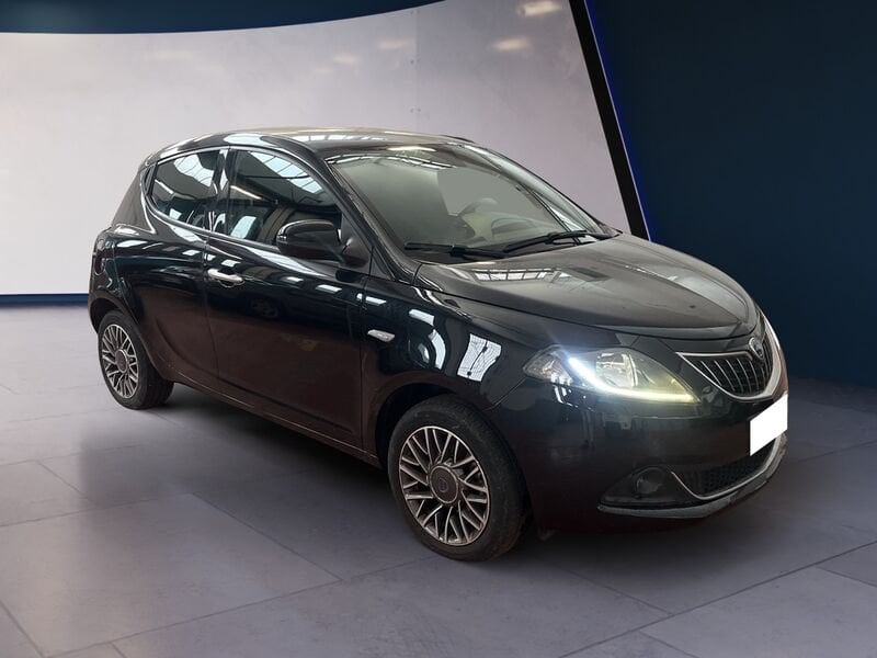 Lancia Ypsilon III 2021 1.0 firefly hybrid Gold s&s 70cv usato a Torino