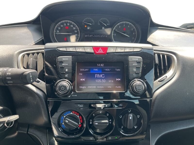 Lancia Ypsilon III 2015 1.0 hybrid Gold s&s 70cv usato a Torino