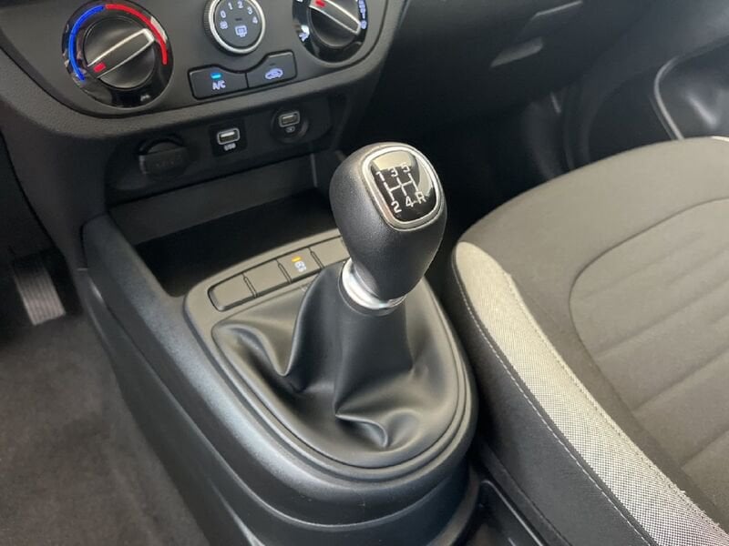 Hyundai i10 III 2020 1.0 mpi Tech Connect Pack benzina usato a Torino