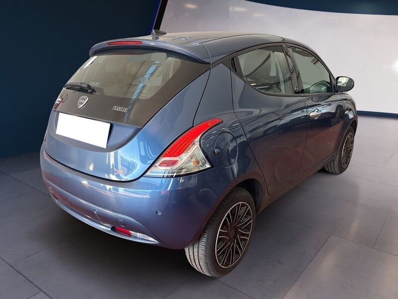 Lancia Ypsilon III 2021 1.0 firefly hybrid Gold s&s 70cv ibrida usato a Torino