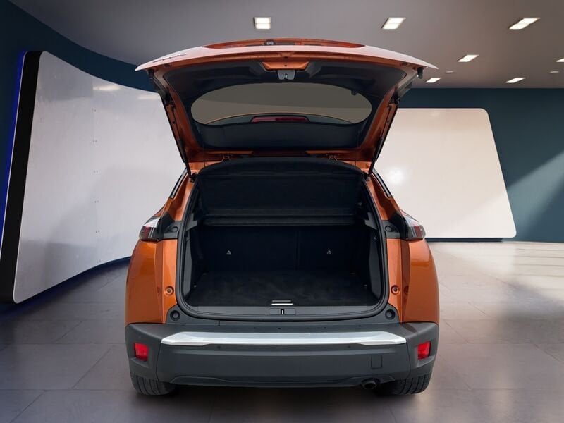 Peugeot 2008 II 2020 1.2 puretech Allure Pack s&s 100cv benzina usato a Torino