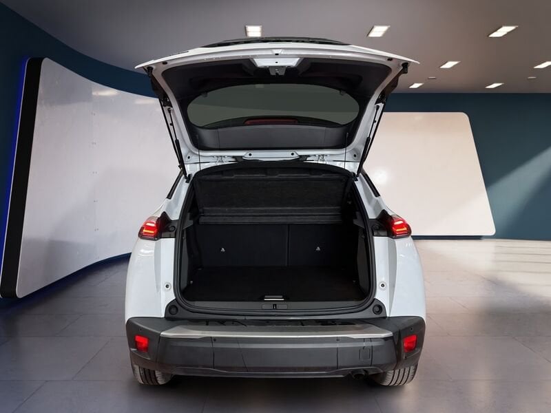 Peugeot 2008 II 2023 1.2 puretech Allure s&s 100cv benzina usato a Torino