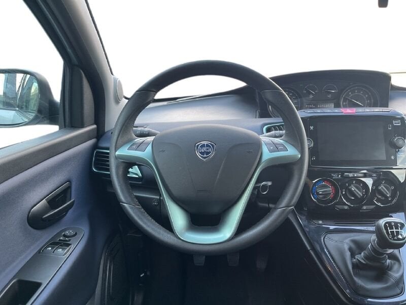 Lancia Ypsilon III 2021 1.0 firefly hybrid Gold s&s 70cv usato a Torino