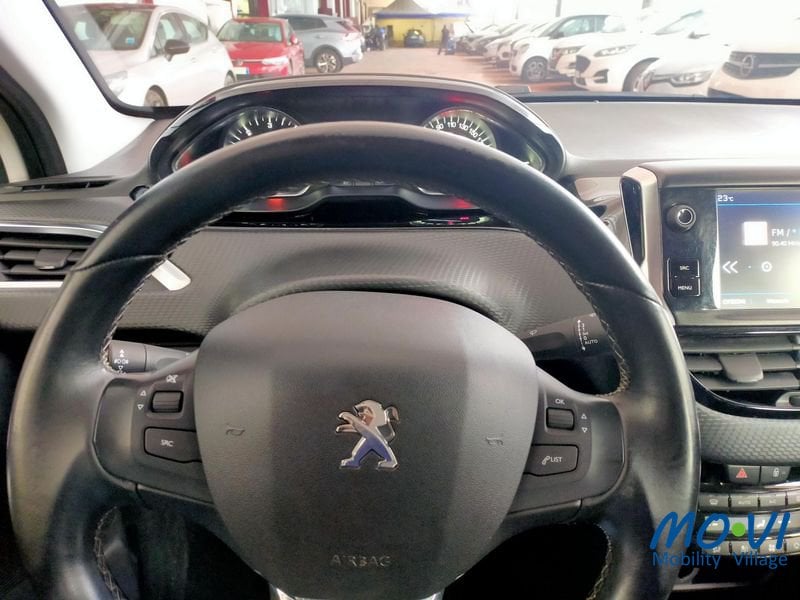 Peugeot 208 BlueHDi 100 Stop&Start 5 porte Allure Diesel usata - 3