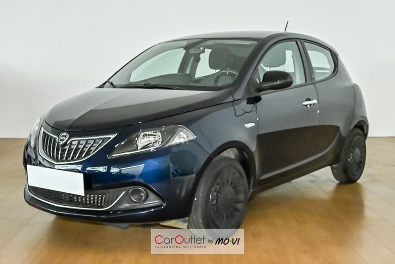 Lancia Ypsilon 1.0 FireFly 70cv S&S Hybrid SILVER ibrido usata