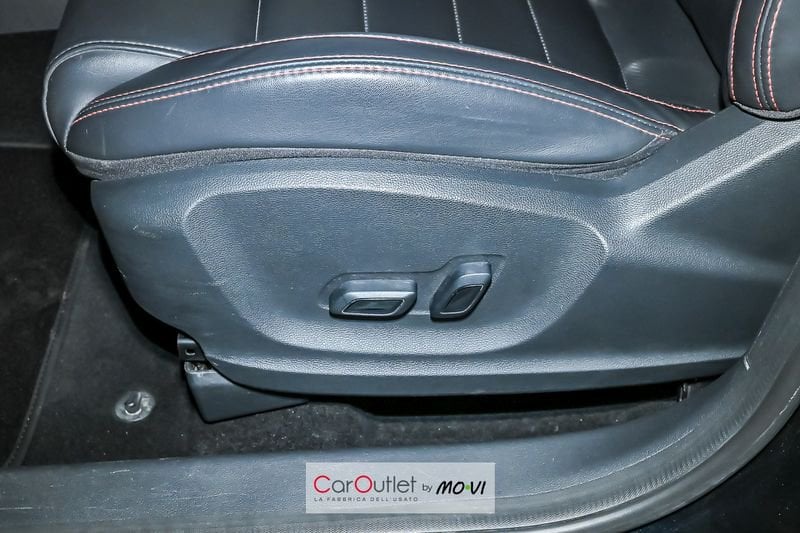 MG ZS 1.5 VTi-Tech Luxury benzina usata - 17