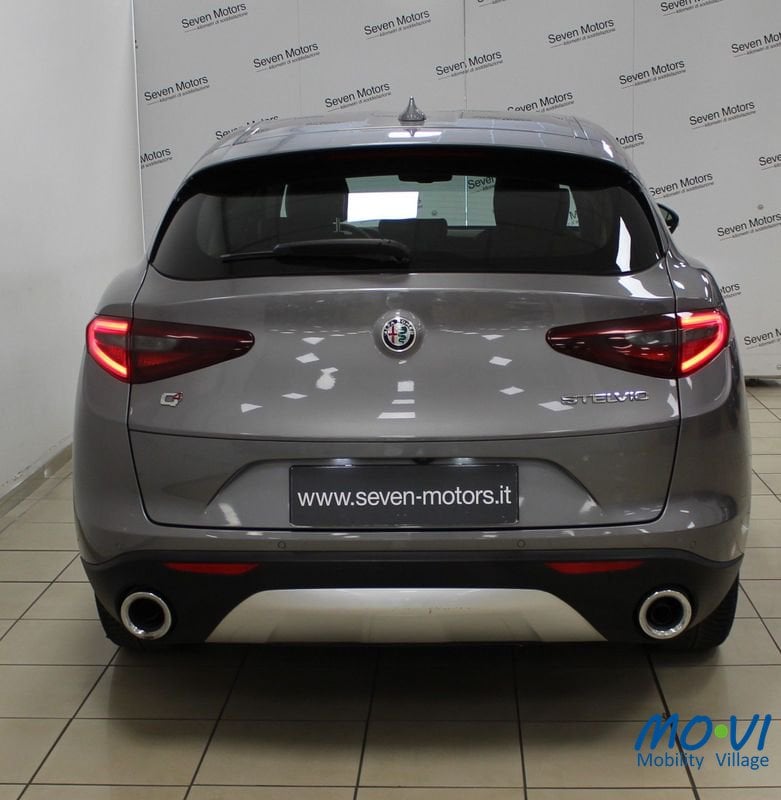 Alfa Romeo Stelvio 2.2 Turbodiesel 210 CV AT8 Q4 Executive diesel usata - 1