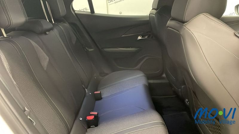 Peugeot 2008  PureTech 130 S&S EAT8 GT Benzina usata - 10