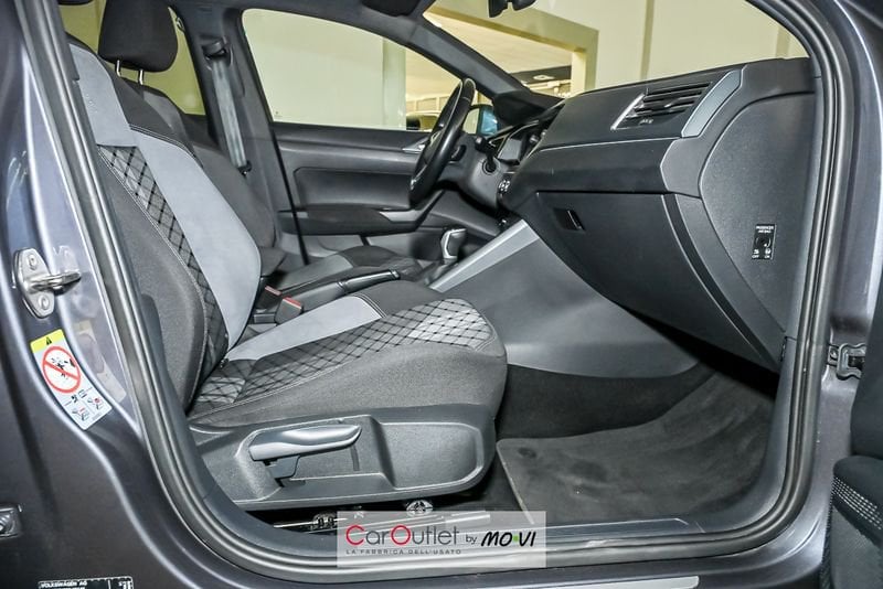 Volkswagen Taigo 1.5 TSI ACT 150 CV DSG R-Line benzina usata - 9
