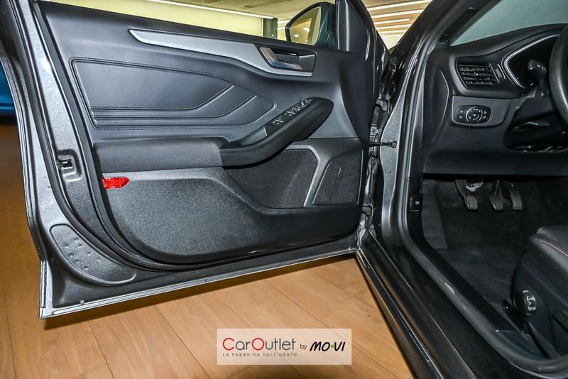 Ford Focus 1.0 ecoboost h ST-Line Design 125cv ibrido usata - 14