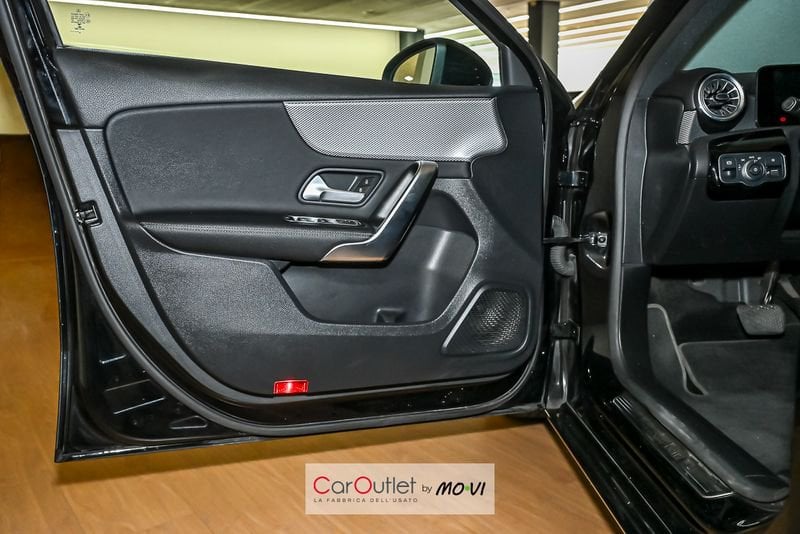 Mercedes-Benz Classe A Berlina 180 d Automatic Sport diesel usata - 16