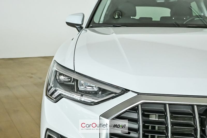 Audi Q3 45 TFSI e S tronic S Line Edition ibrido usata - 17