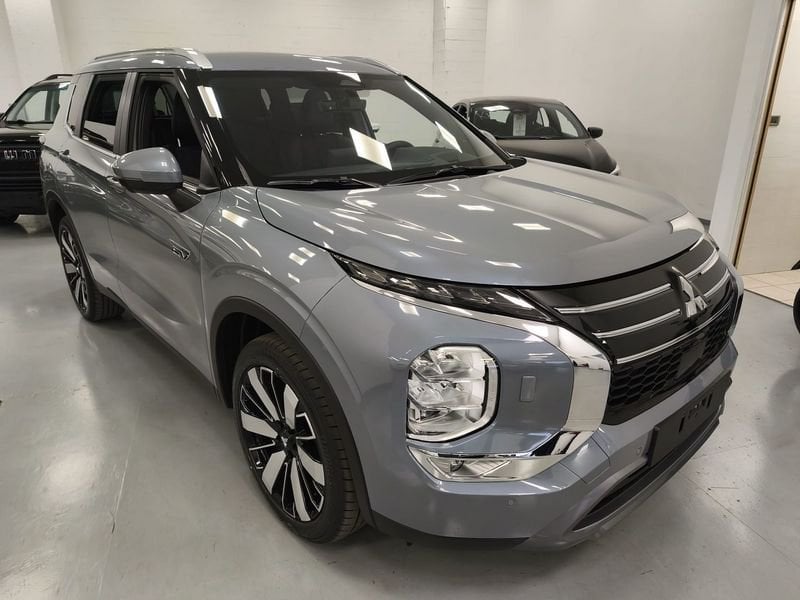 Mitsubishi Outlander PHEV 2.4L PHEV INTENSE ibrido nuova - 2