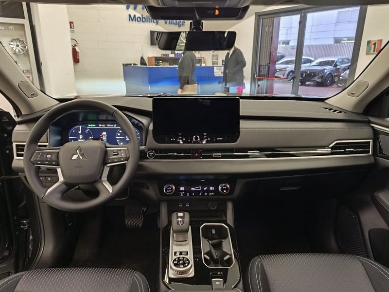 Mitsubishi Outlander PHEV 2.4L PHEV INFORM ibrido nuova - 4