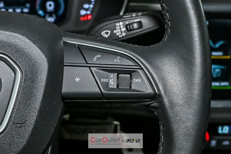Audi Q3 45 TFSI e S tronic S Line Edition ibrido usata - 12